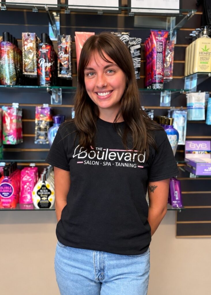 riley-petty-tanning-consultant-the-boulevard-farmington-mo
